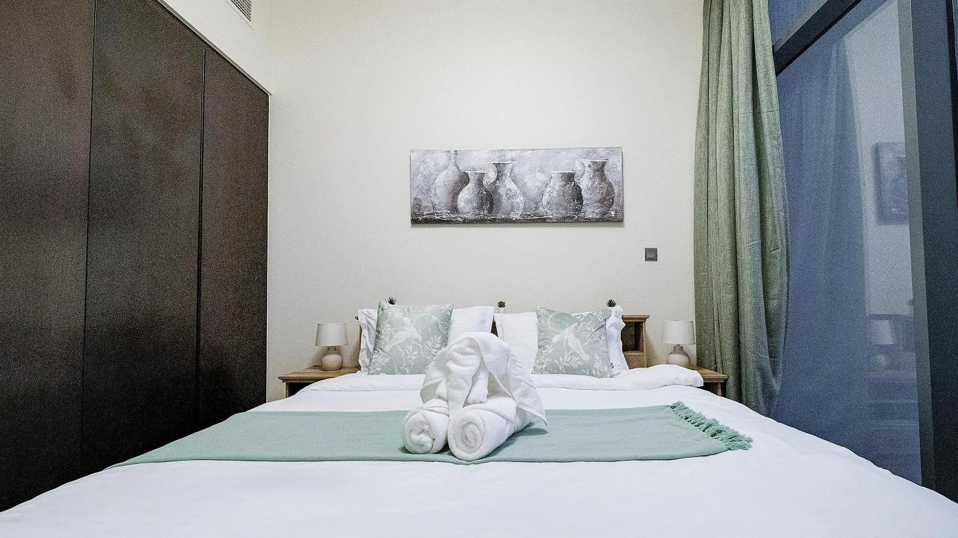 Chic 1Br Getaway- 4Min Walk To Business Bay Metro & 10Min To Burj Khalifa Daire Dubai
