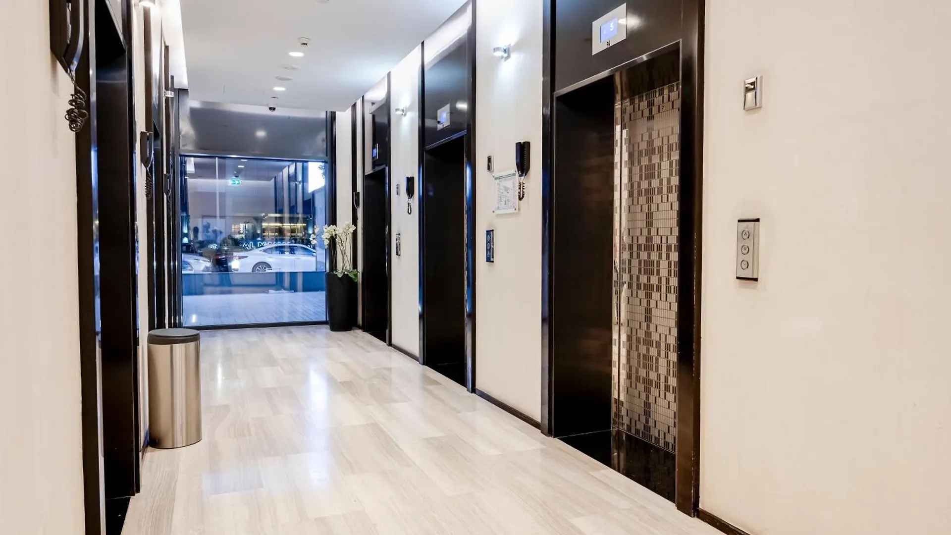 Chic 1Br Getaway- 4Min Walk To Business Bay Metro & 10Min To Burj Khalifa Daire Dubai