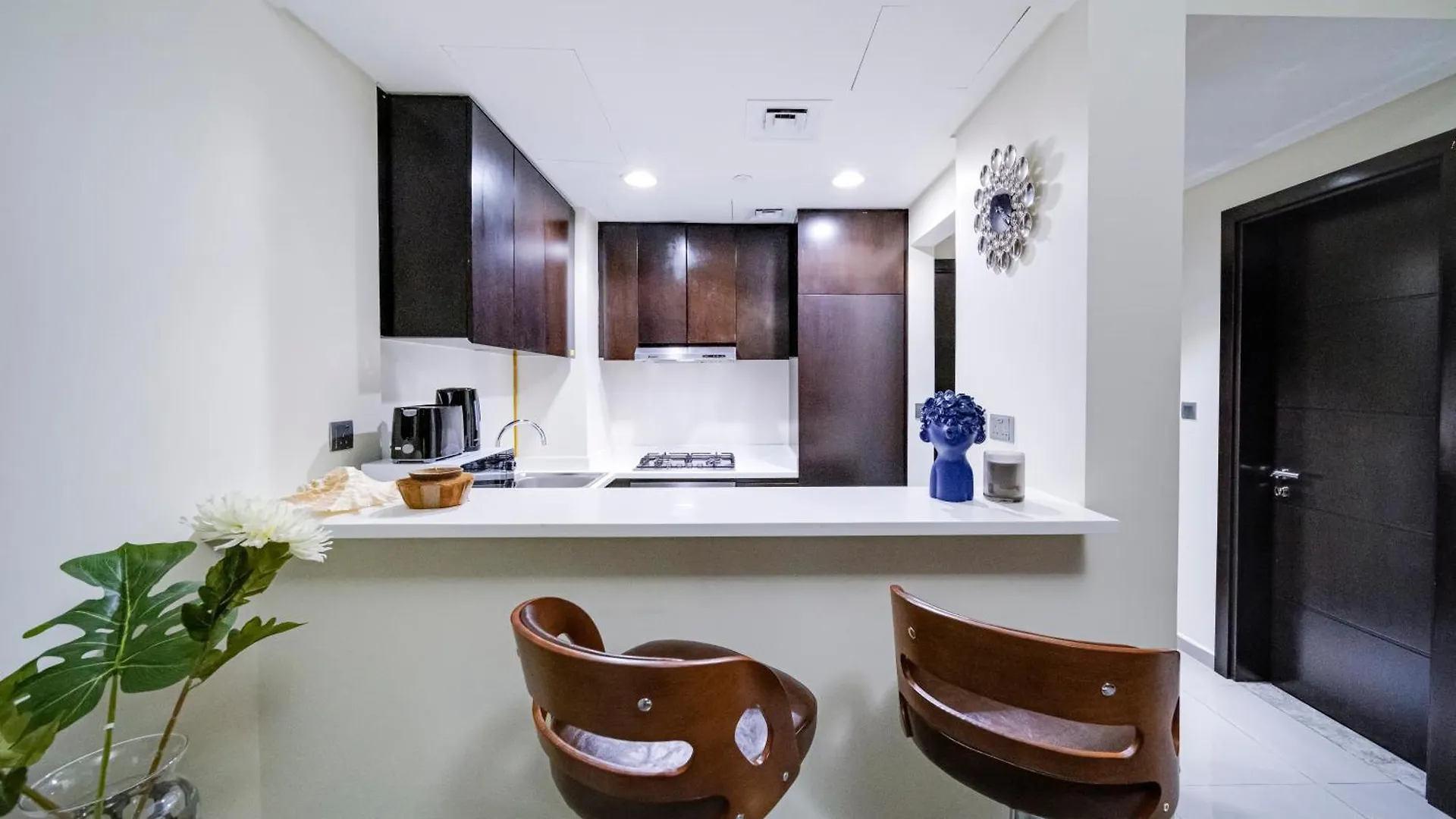 Chic 1Br Getaway- 4Min Walk To Business Bay Metro & 10Min To Burj Khalifa Daire Dubai