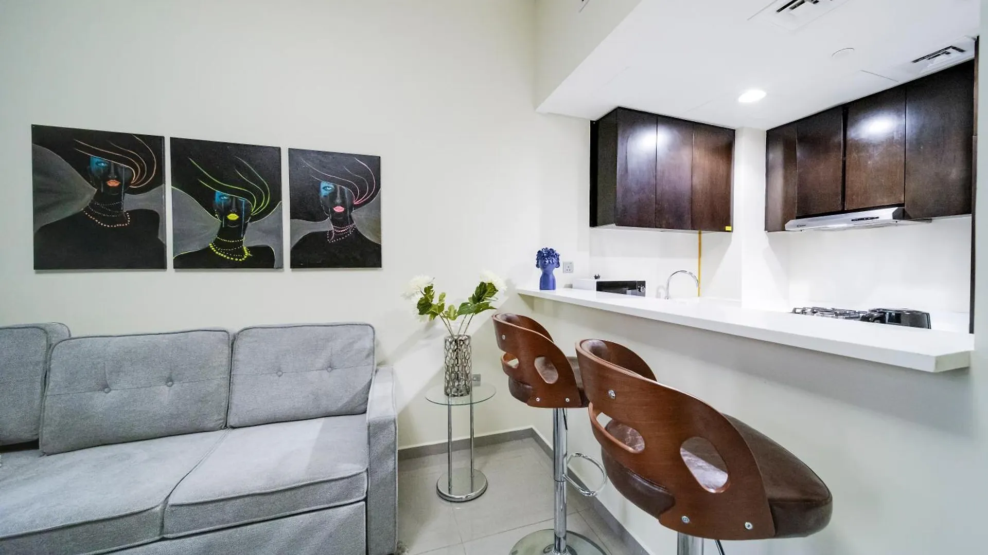 Chic 1Br Getaway- 4Min Walk To Business Bay Metro & 10Min To Burj Khalifa Daire Dubai