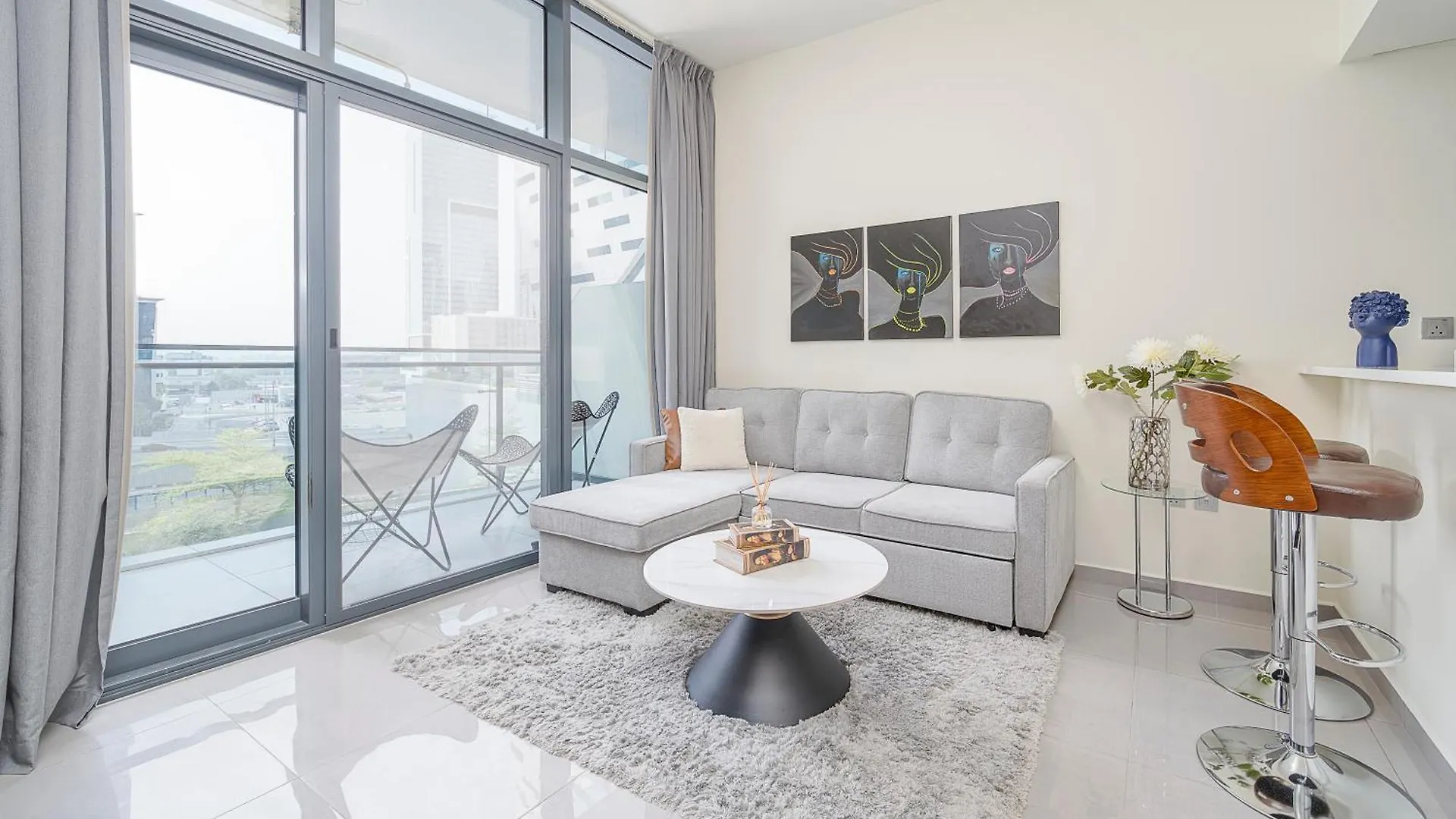 Chic 1Br Getaway- 4Min Walk To Business Bay Metro & 10Min To Burj Khalifa Daire Dubai Birleşik Arap Emirlikleri