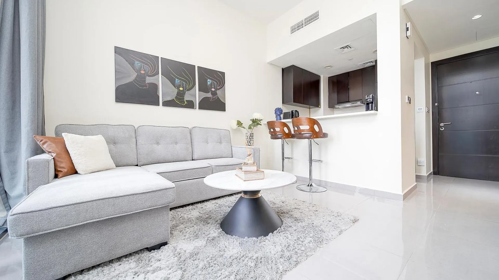 Chic 1Br Getaway- 4Min Walk To Business Bay Metro & 10Min To Burj Khalifa Daire Dubai Birleşik Arap Emirlikleri